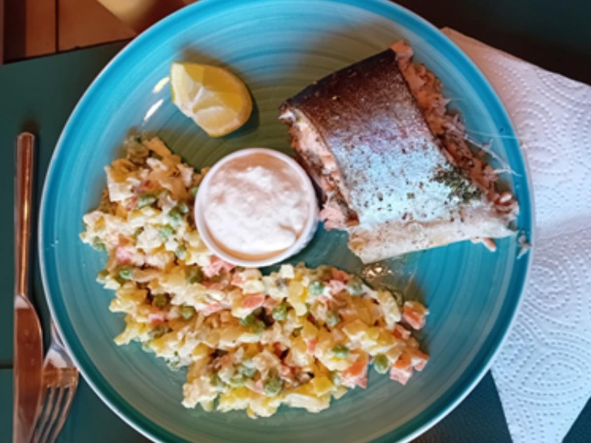 Lachsforelle mit herzhaften Kartoffelsalat - Rezept - Bild Nr. 11