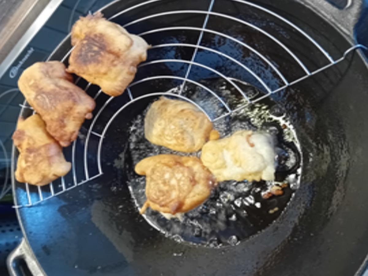Kabeljaufilet im Bier-Teig mit Pommes-Frites und Rote-Bete-Salat - Rezept - Bild Nr. 6
