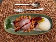 Gefüllte Schoko-Halbkugel mit Weiße-Schoko-Creme auf Crumble, und Yuzu-Zitronen-Sorbet - Rezept - Bild Nr. 17610