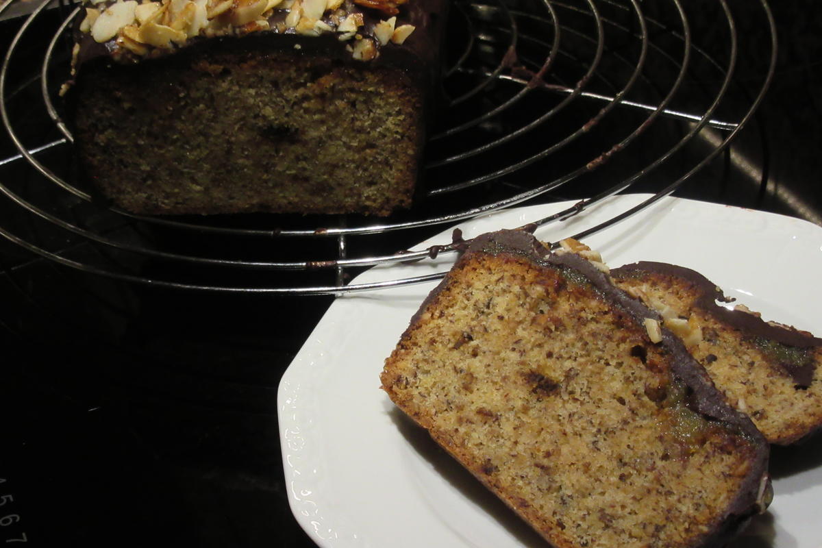 Rezept: Backen: Nusskuchen mit Ganache Bild Nr. 17611 Backen: Nusskuchen mit Ganache - Rezept - Bild Nr. 17611