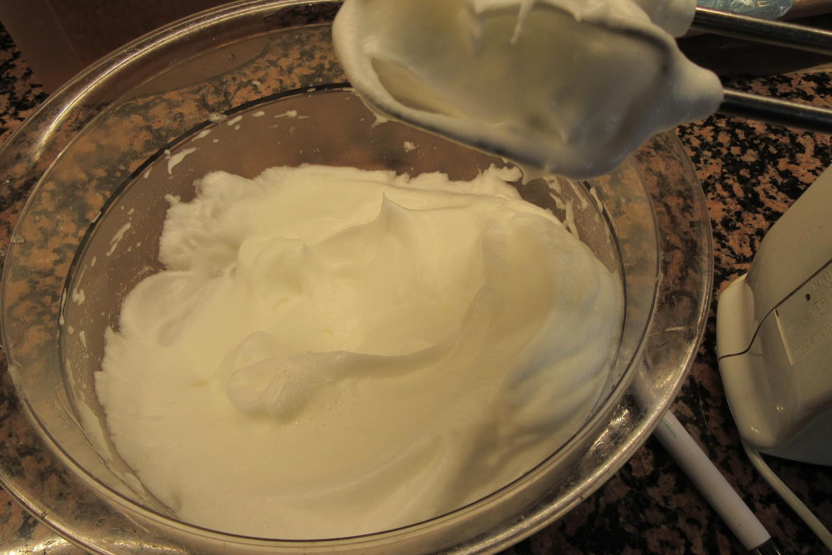 Rezept: Backen: Nusskuchen mit Ganache Bild Nr. 17612 Backen: Nusskuchen mit Ganache - Rezept - Bild Nr. 17612