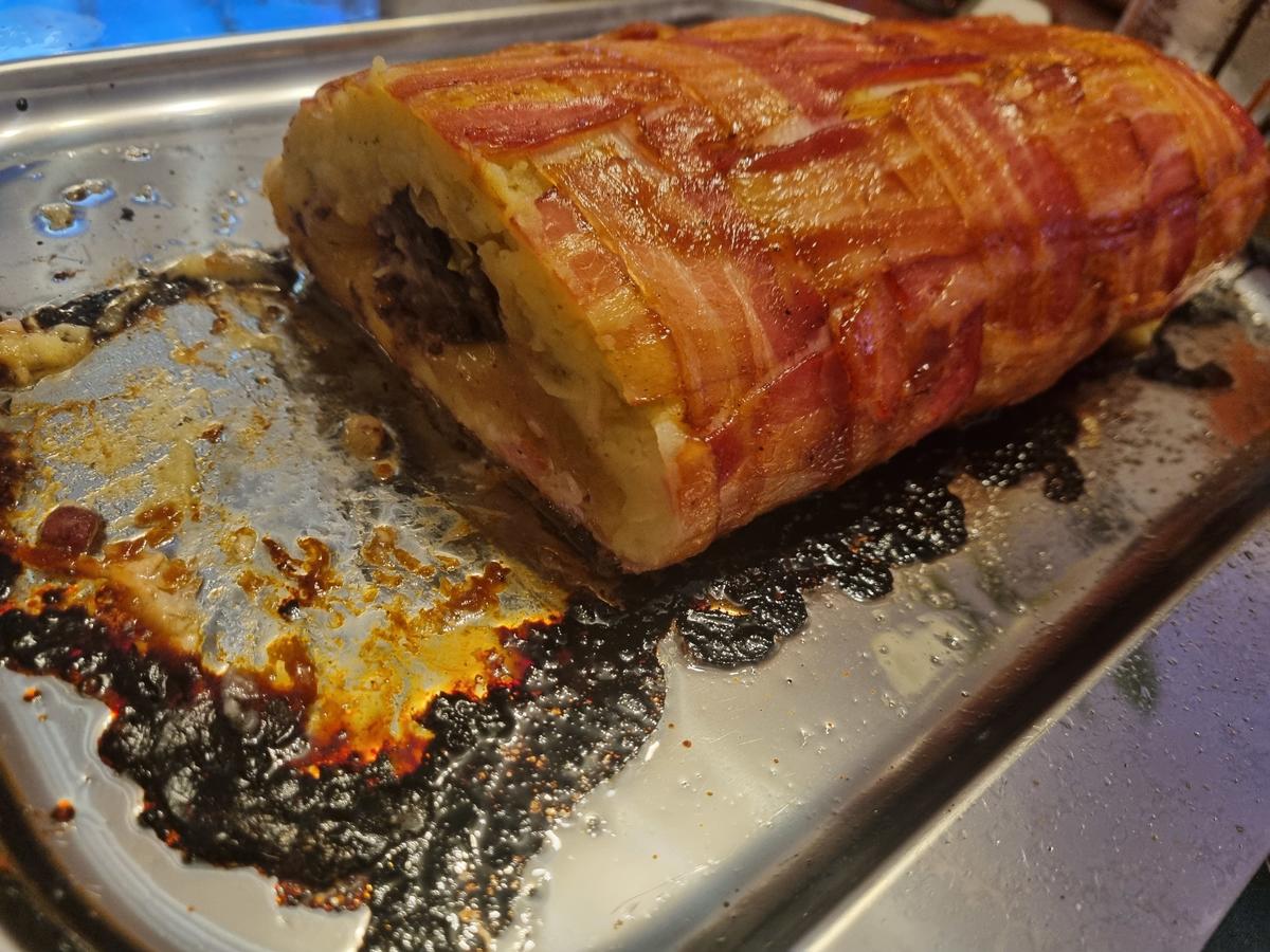Baconbomb - Gefüllt mit dem Hessischen Nationalgericht - Rezept - Bild Nr. 17630