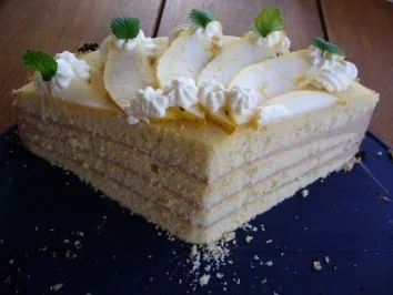 Rezept: Torten: Apfelcreme-Schicht-Torte Bild Nr. 3 Torten: Apfelcreme-Schicht-Torte - Rezept - Bild Nr. 3