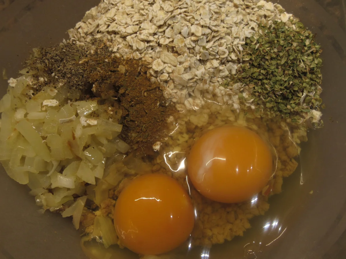 Geflügel: Hühnerfleischküchle mit Paprikagemüse - Rezept - Bild Nr. 5