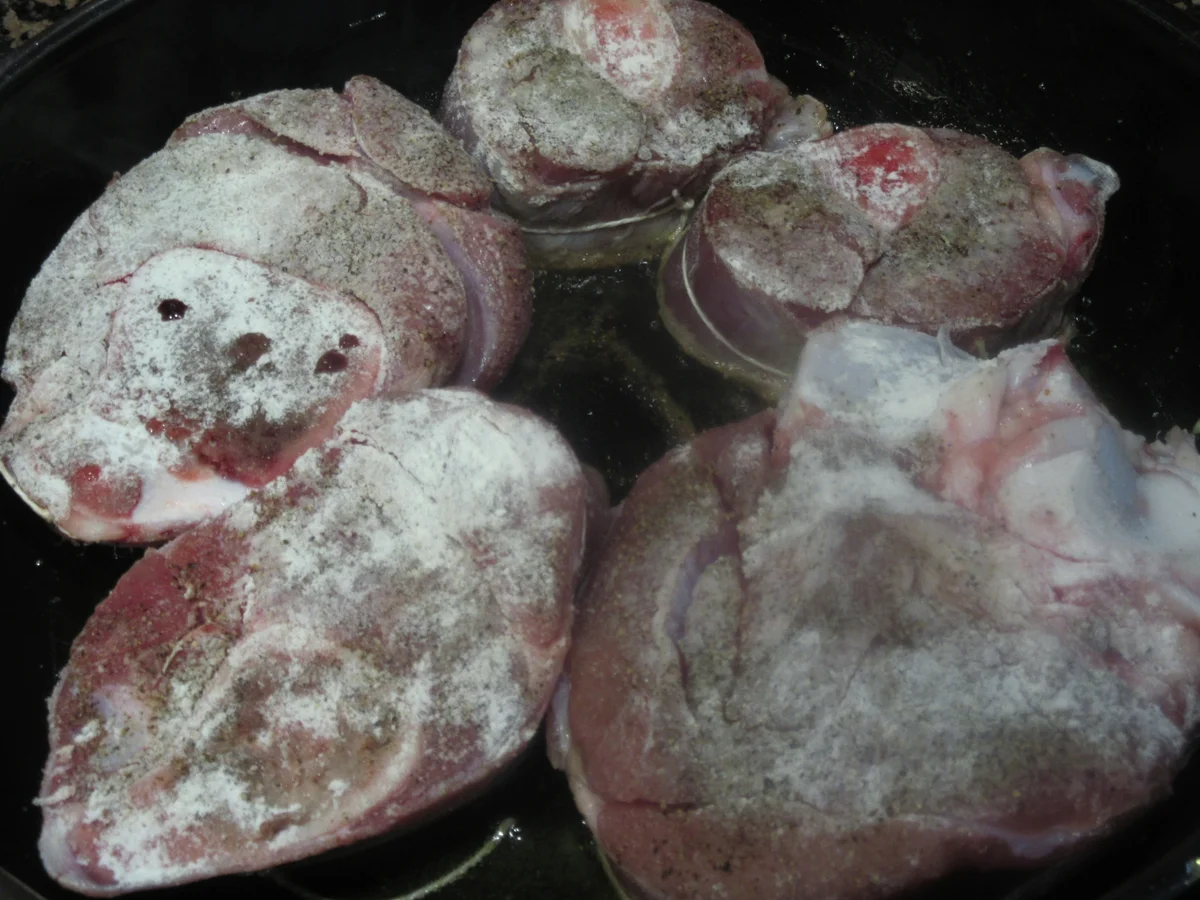 Rezept: Fleisch: Ossobuco alla Milanese Bild Nr. 17644 Fleisch: Ossobuco alla Milanese - Rezept - Bild Nr. 17644