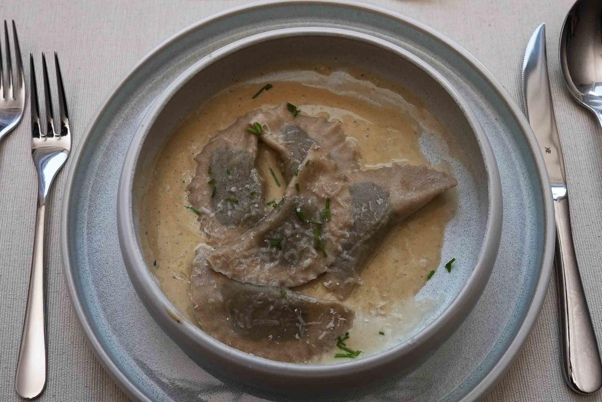 Schlutzkrapfen mit Nussbuttersoße - Rezept - Bild Nr. 17640