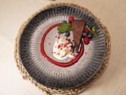 Schokotarte mit Vanille-Tonka-Eis und Himbeer-Coulis - Rezept - Bild Nr. 2