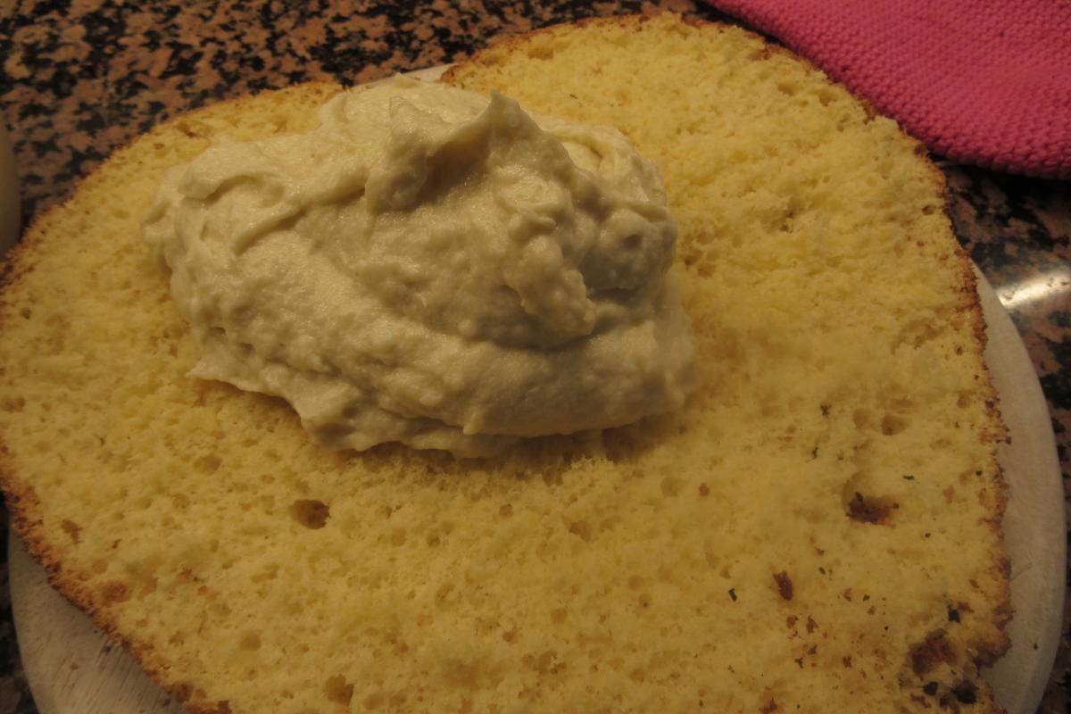 Rezept: Backen: Bananen-Buttercreme-Torte Bild Nr. 17661 Backen: Bananen-Buttercreme-Torte - Rezept - Bild Nr. 17661