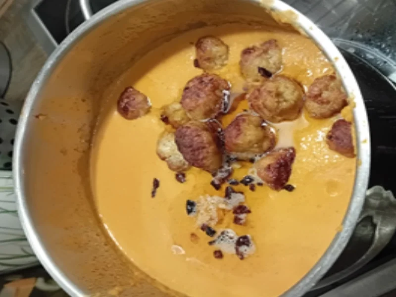 Bundmöhren-Creme-Suppe mit asiatischer Note und Mettbällchen-Einlage - Rezept - Bild Nr. 15