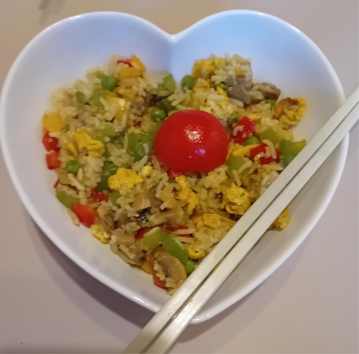 Rezept: Gebratener Eier-Gemüsemix-Reis Bild Nr. 2 Gebratener Eier-Gemüsemix-Reis - Rezept - Bild Nr. 2