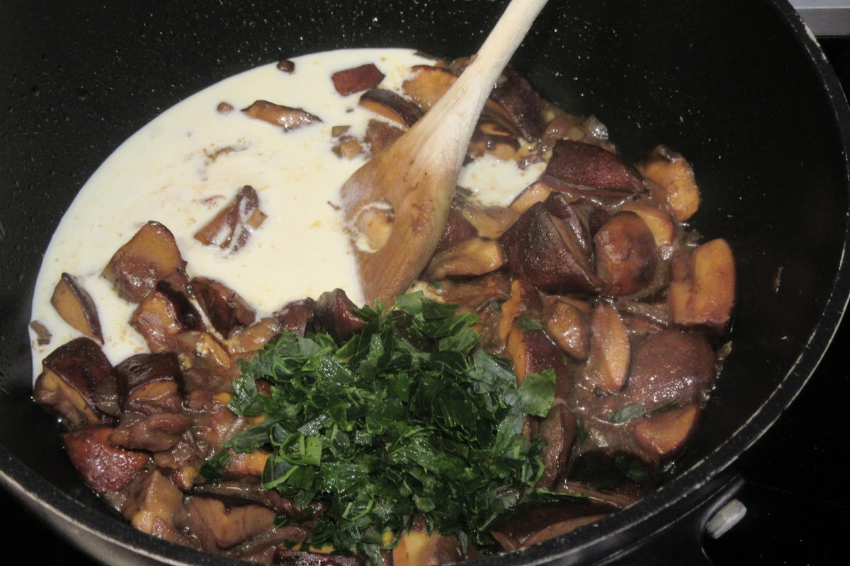 Auflauf: Kartoffelpufferauflauf mit Waldpilzen - Rezept - Bild Nr. 5