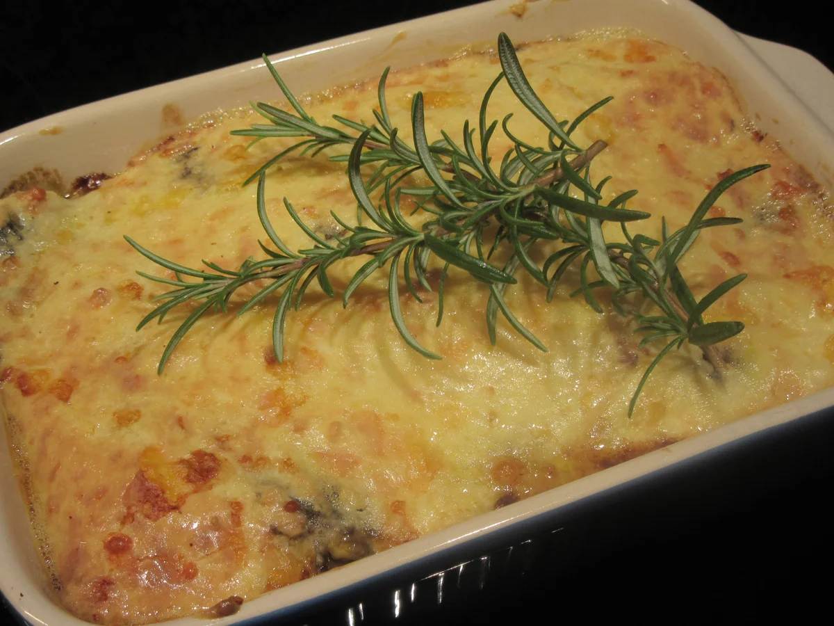 Rezept: Auflauf: Kartoffelpufferauflauf mit Waldpilzen Bild Nr. 9 Auflauf: Kartoffelpufferauflauf mit Waldpilzen - Rezept - Bild Nr. 9