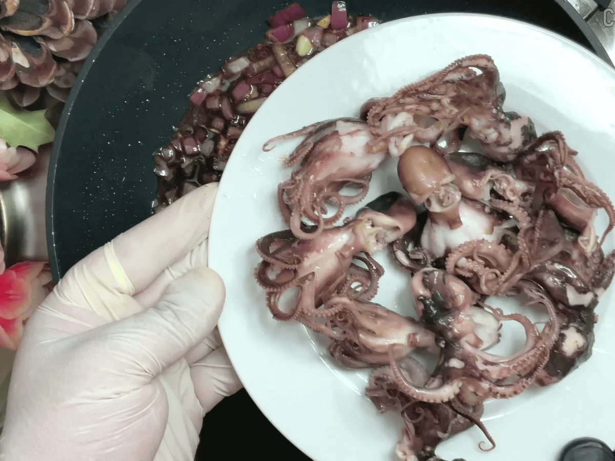 Rezept: Mini-Oktopus-Rezept Bild Nr. 17676 Mini-Oktopus-Rezept - Rezept - Bild Nr. 17676