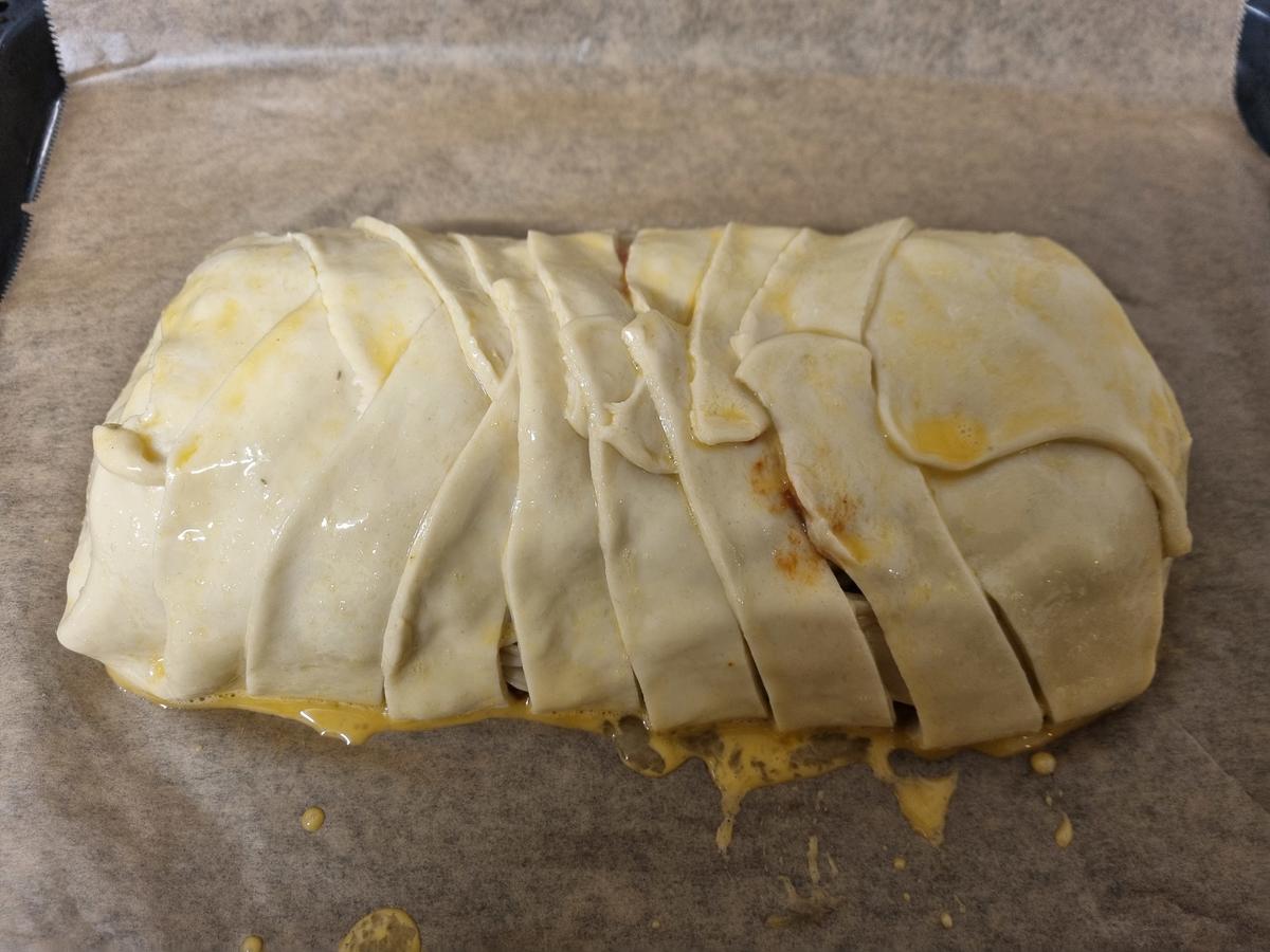 Spaghetti Bolognese im Pizzateig - Rezept - Bild Nr. 17685