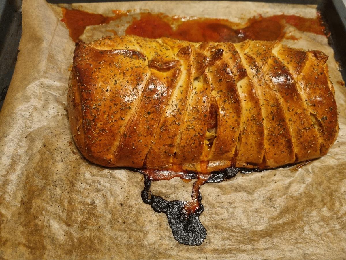 Spaghetti Bolognese im Pizzateig - Rezept - Bild Nr. 17687