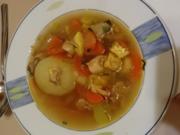 Maxi Suppe mit Hähnchenfleisch, Suppengemüse, Eierstich und Fadennudeln - Rezept - Bild Nr. 17694