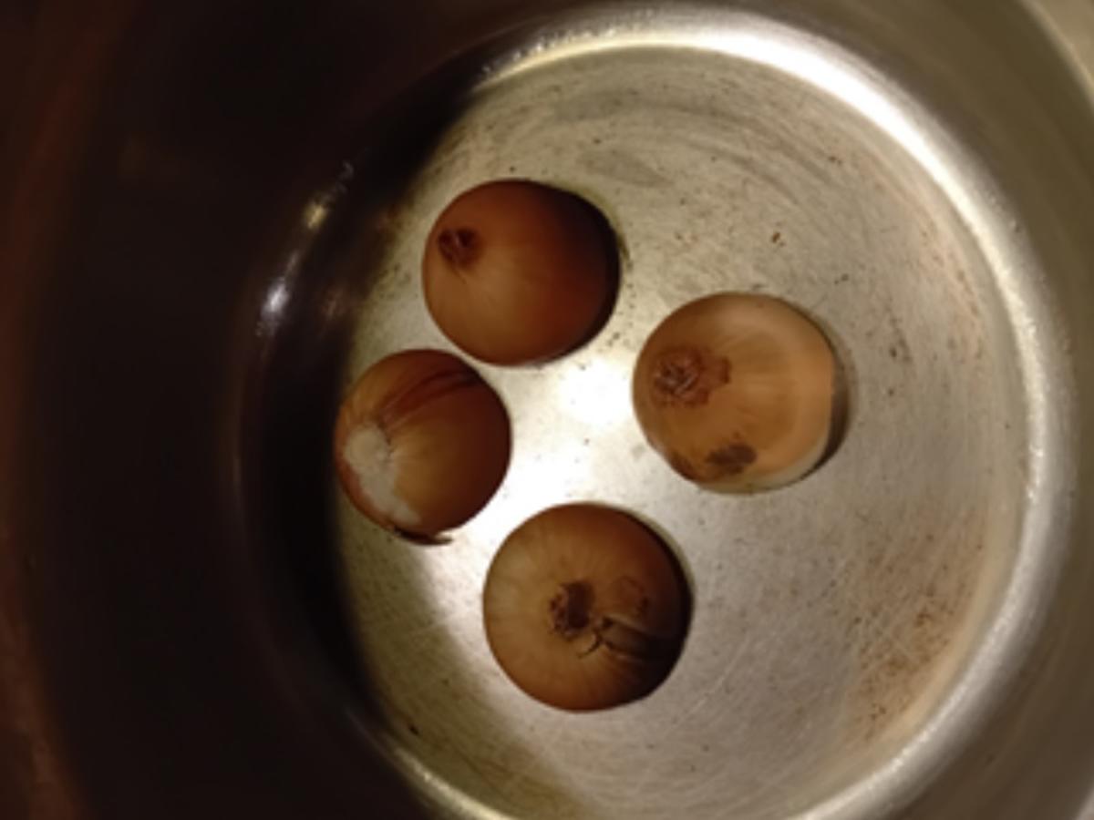 Maxi Suppe mit Hähnchenfleisch, Suppengemüse, Eierstich und Fadennudeln - Rezept - Bild Nr. 17695