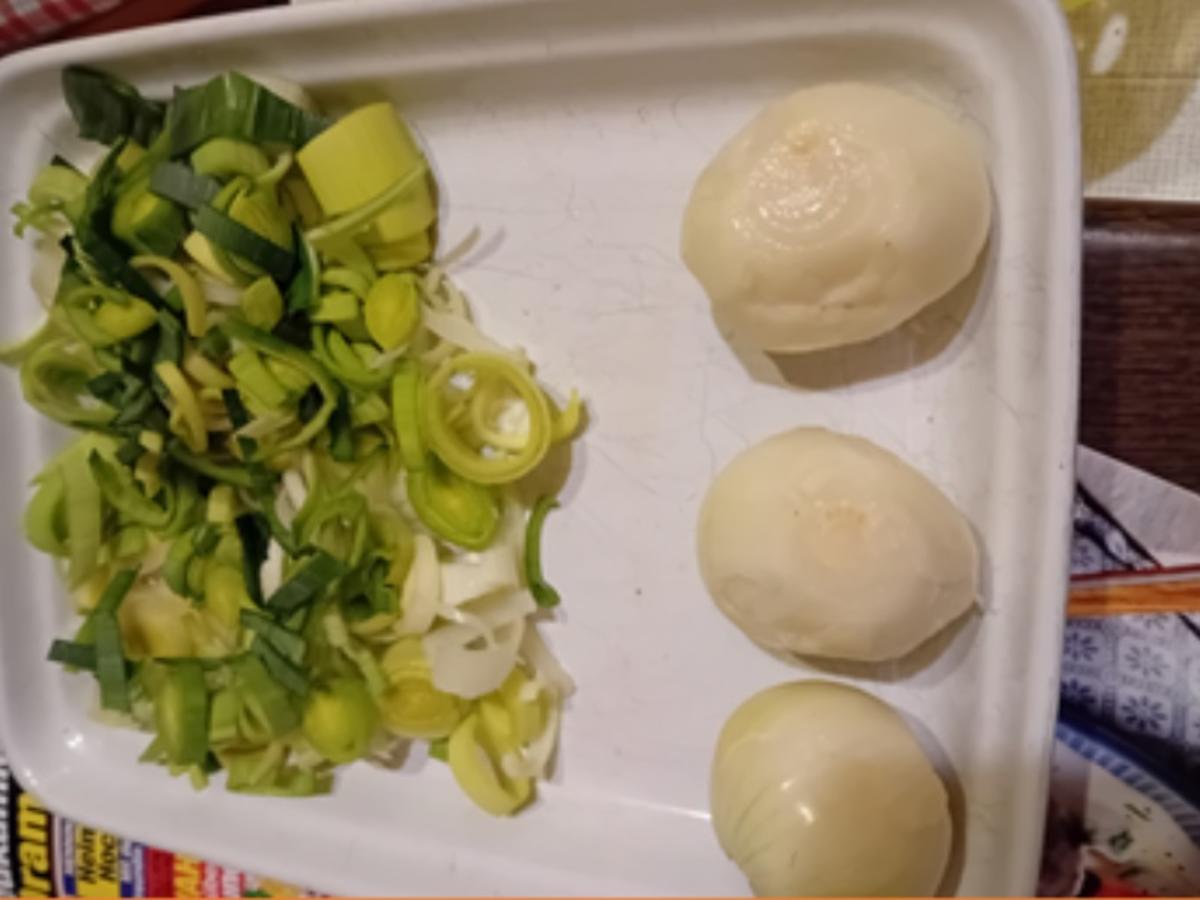 Maxi Suppe mit Hähnchenfleisch, Suppengemüse, Eierstich und Fadennudeln - Rezept - Bild Nr. 17699