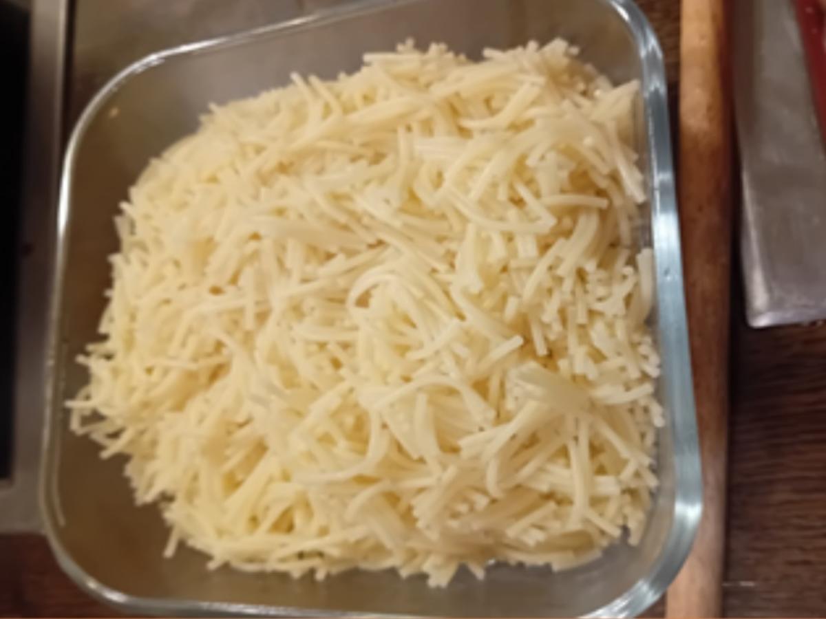 Maxi Suppe mit Hähnchenfleisch, Suppengemüse, Eierstich und Fadennudeln - Rezept - Bild Nr. 17705