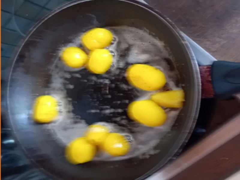 Mini-Filetschnitzel mit Rahm-Kohlrabi und Brat-Drillingen - Rezept - Bild Nr. 10