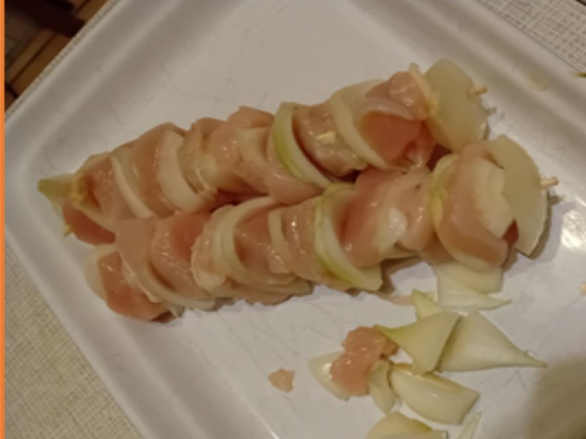 Rezept: Hähnchenbrustfilet-Spieß mit würziger Auflage, Brokkoli und Möhren-Stampf Bild Nr. 4 Hähnchenbrustfilet-Spieß mit würziger Auflage, Brokkoli und Möhren-Stampf - Rezept - Bild Nr. 4