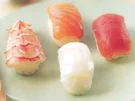 Nigiri mit Garnelen, Lachs oder Thunfisch - Rezept