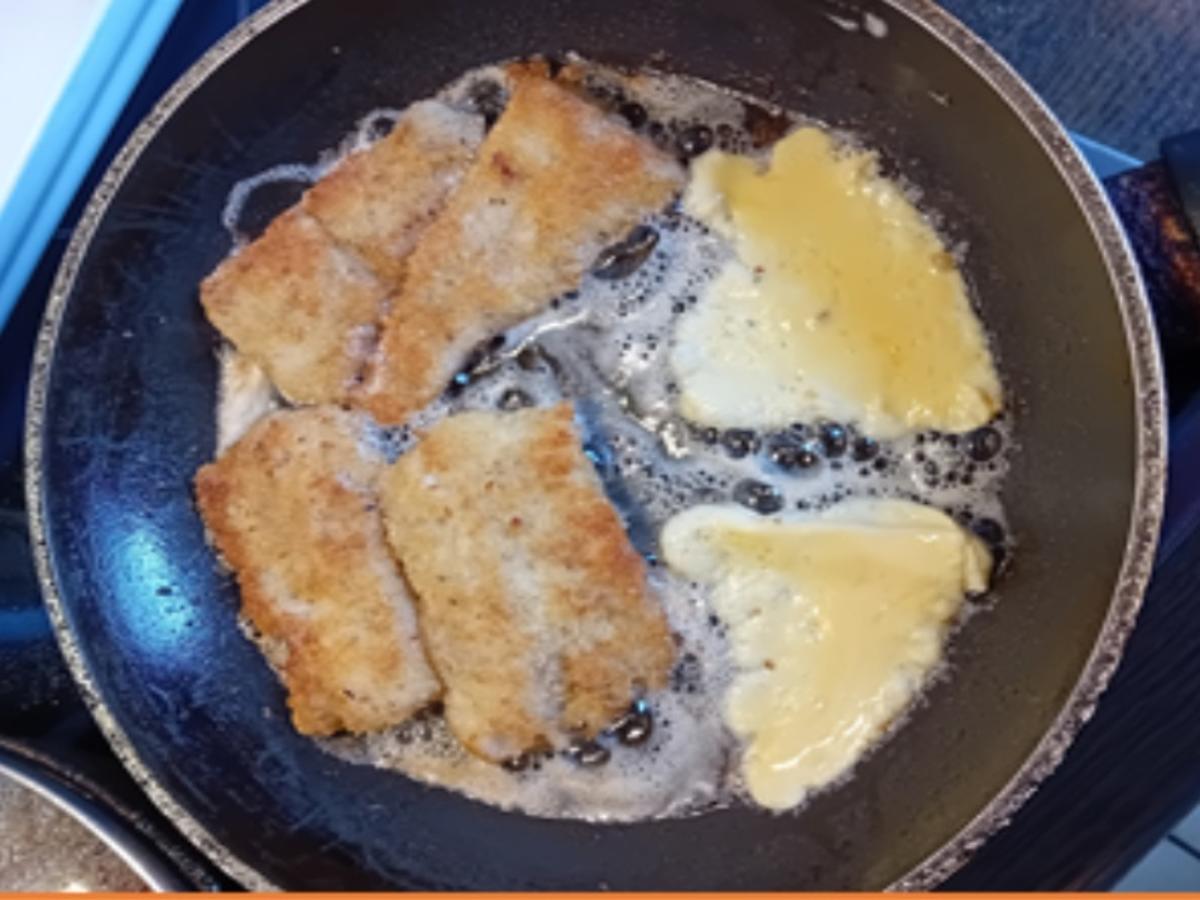 Rezept: Paniertes Seelachsfilet mit Paprika-Rahm-Gemüse und Kartoffel-Stampf Bild Nr. 7 Paniertes Seelachsfilet mit Paprika-Rahm-Gemüse und Kartoffel-Stampf - Rezept - Bild Nr. 7