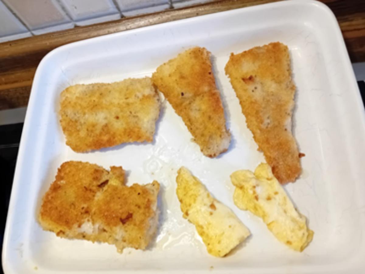 Rezept: Paniertes Seelachsfilet mit Paprika-Rahm-Gemüse und Kartoffel-Stampf Bild Nr. 8 Paniertes Seelachsfilet mit Paprika-Rahm-Gemüse und Kartoffel-Stampf - Rezept - Bild Nr. 8