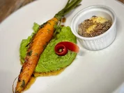 Rezept: Kartoffelsoufflรฉe mit Erbsen, Mรถhren und Trรผffel (Laura Larsson) Bild Nr. 17800 Kartoffelsoufflรฉe mit Erbsen, Mรถhren und Trรผffel (Laura Larsson) - Rezept - Bild Nr. 17800