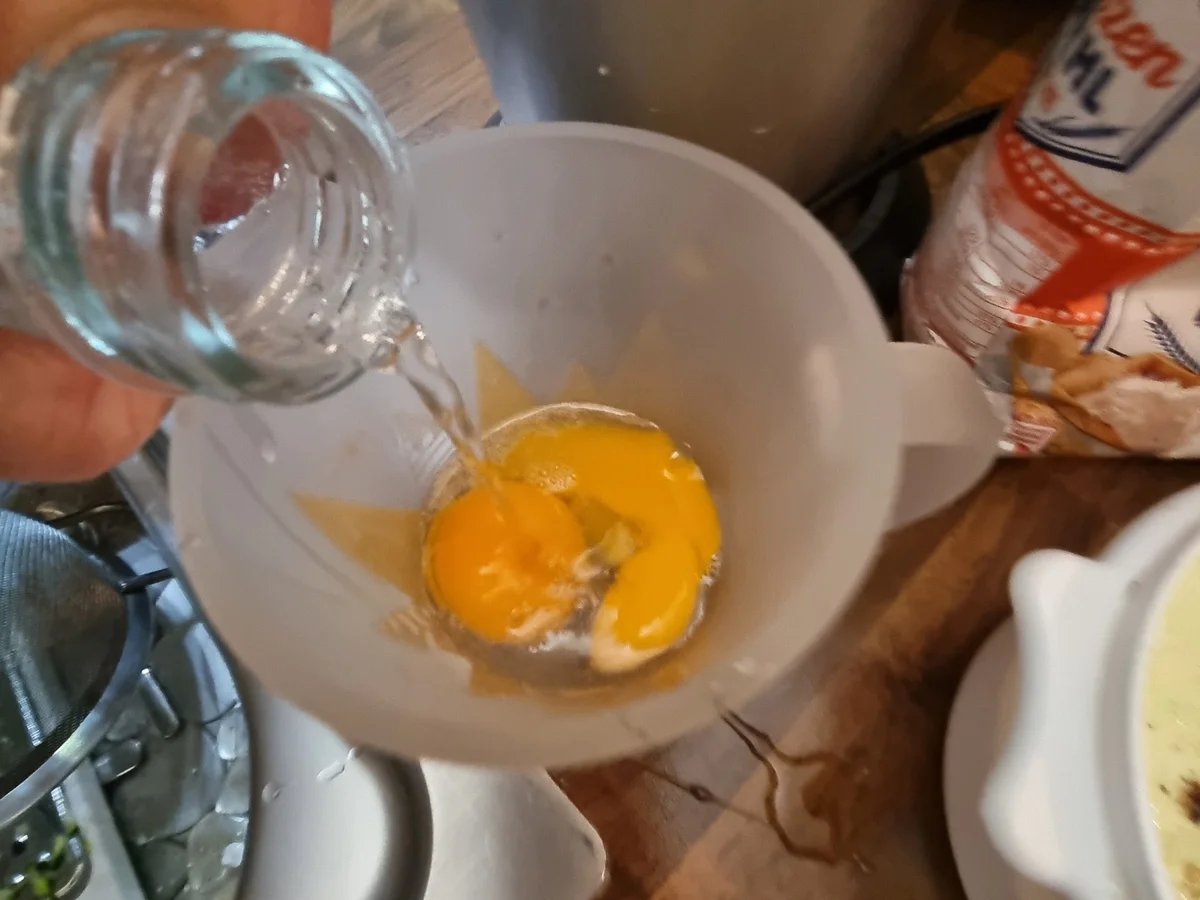 Rezept: Zucchini-Mais-Fritters mit Avocado-Joghurt-Dip Bild Nr. 17781 Zucchini-Mais-Fritters mit Avocado-Joghurt-Dip - Rezept - Bild Nr. 17781