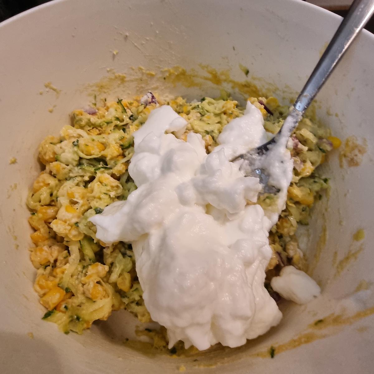 Rezept: Zucchini-Mais-Fritters mit Avocado-Joghurt-Dip Bild Nr. 17788 Zucchini-Mais-Fritters mit Avocado-Joghurt-Dip - Rezept - Bild Nr. 17788