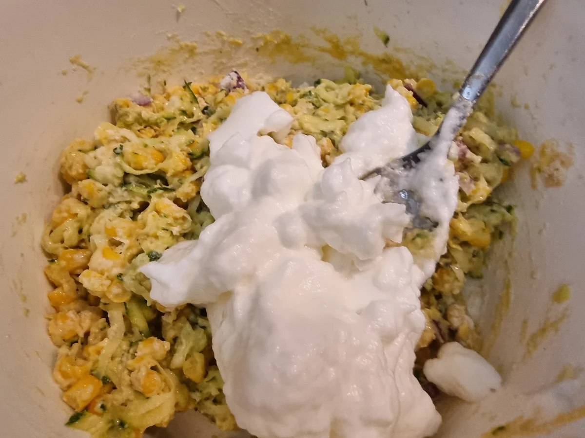 Rezept: Zucchini-Mais-Fritters mit Avocado-Joghurt-Dip Bild Nr. 17788 Zucchini-Mais-Fritters mit Avocado-Joghurt-Dip - Rezept - Bild Nr. 17788