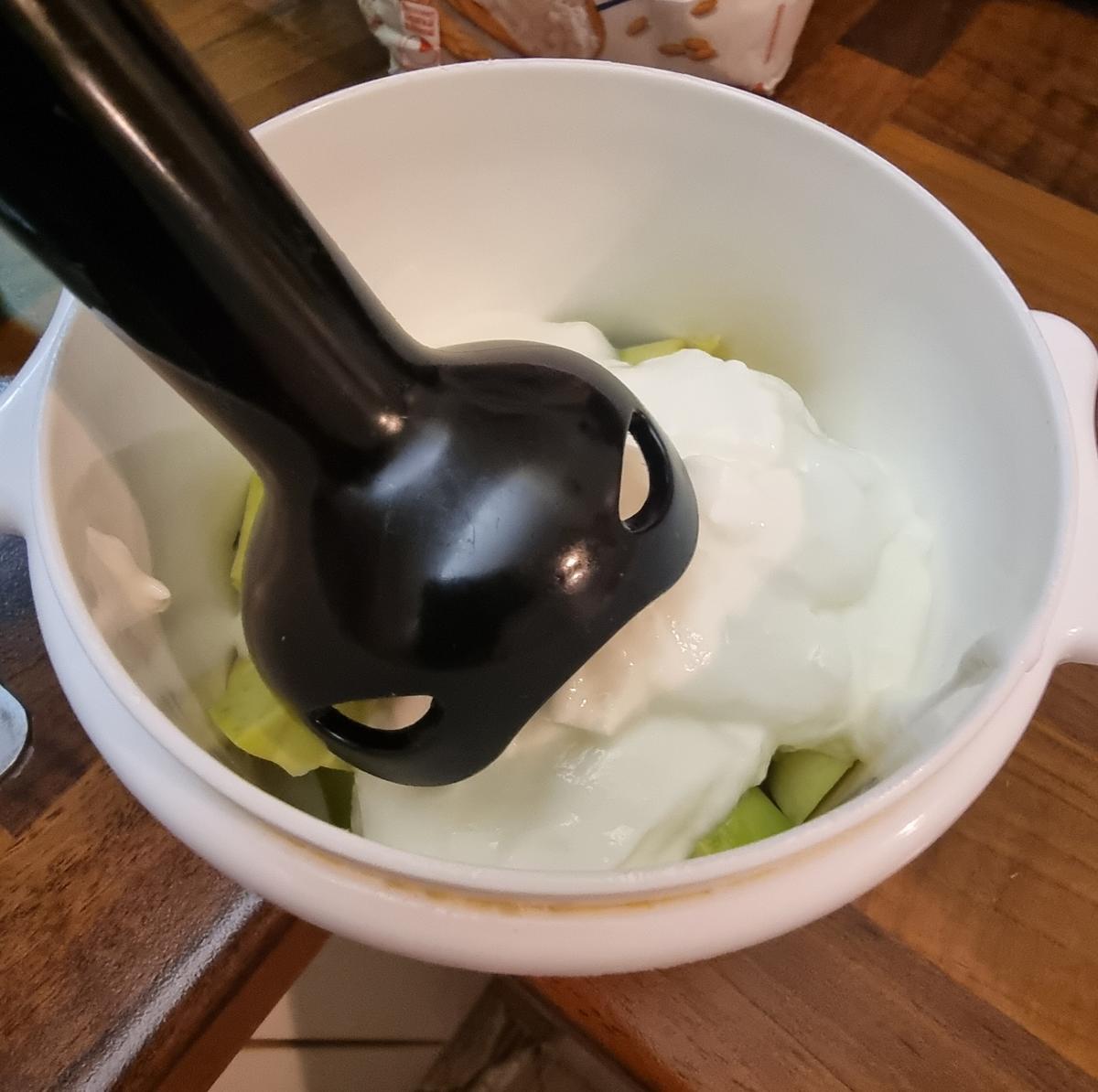 Rezept: Zucchini-Mais-Fritters mit Avocado-Joghurt-Dip Bild Nr. 17797 Zucchini-Mais-Fritters mit Avocado-Joghurt-Dip - Rezept - Bild Nr. 17797