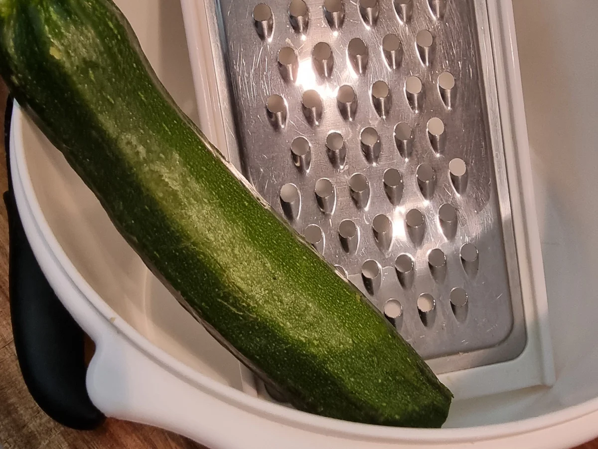 Rezept: Zucchini-Käse -Muffins in meinem Ninja Crispi Bild Nr. 17803 Zucchini-Käse -Muffins in meinem Ninja Crispi - Rezept - Bild Nr. 17803