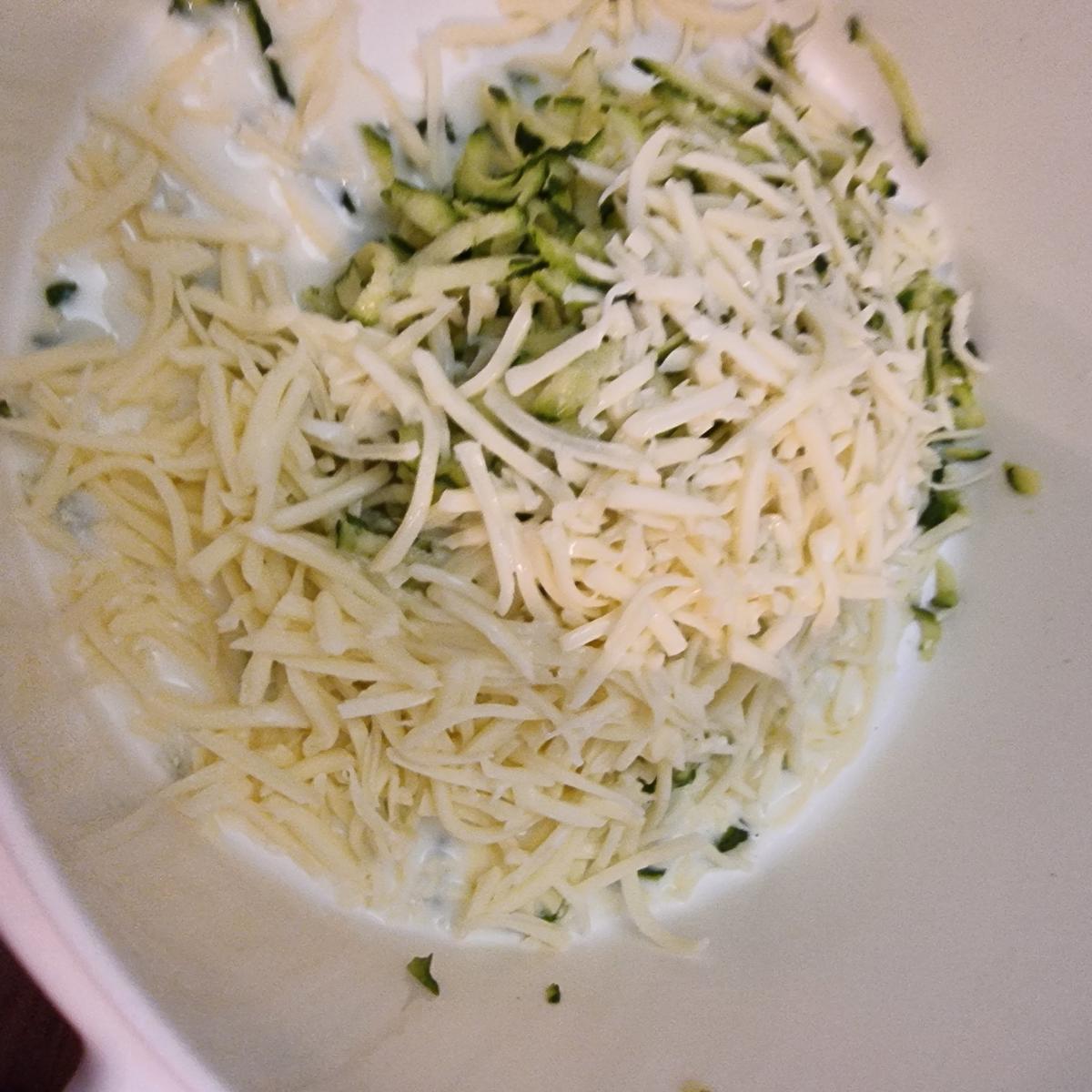 Rezept: Zucchini-Käse -Muffins in meinem Ninja Crispi Bild Nr. 17804 Zucchini-Käse -Muffins in meinem Ninja Crispi - Rezept - Bild Nr. 17804