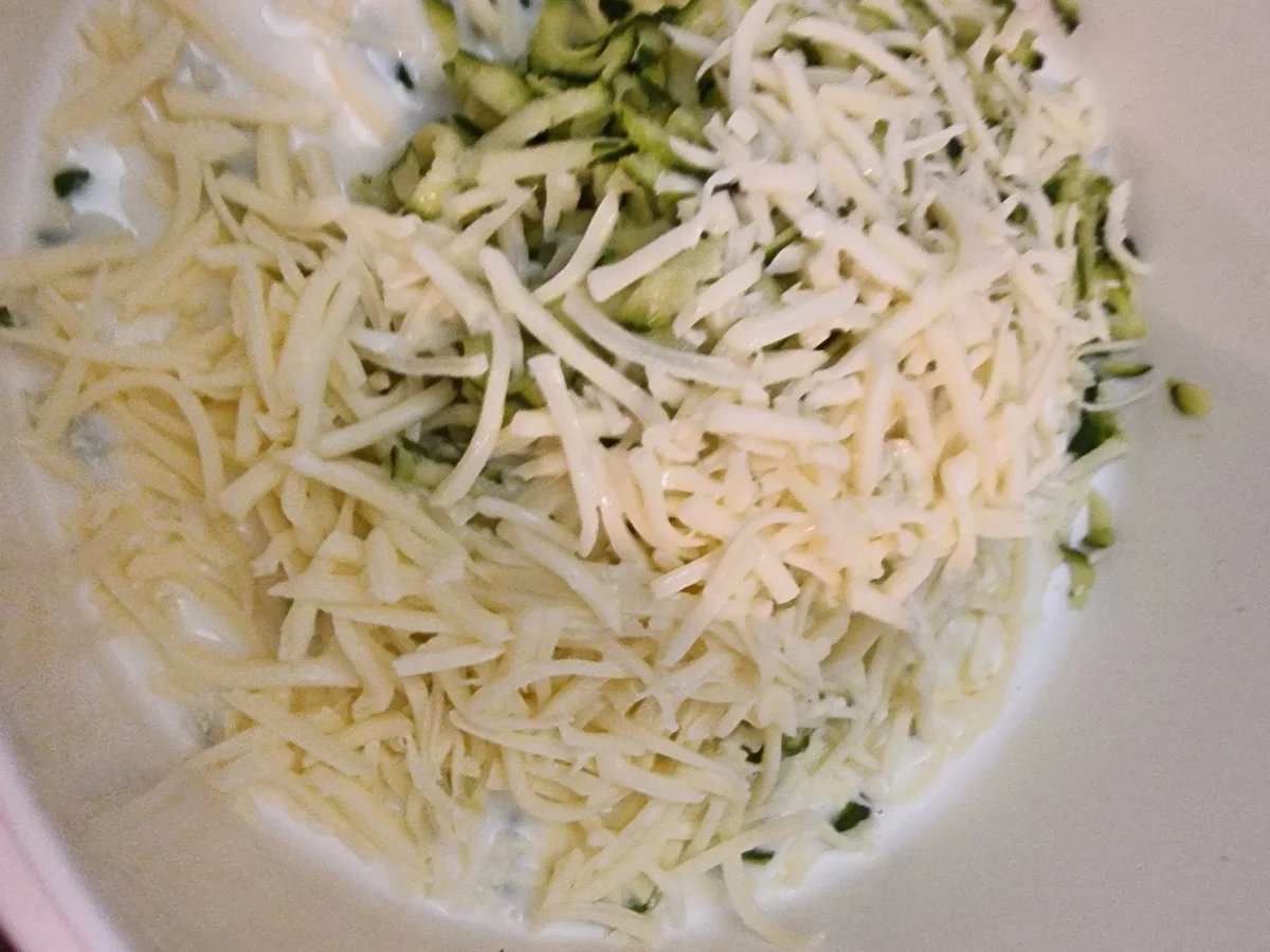 Rezept: Zucchini-Käse -Muffins in meinem Ninja Crispi Bild Nr. 17804 Zucchini-Käse -Muffins in meinem Ninja Crispi - Rezept - Bild Nr. 17804