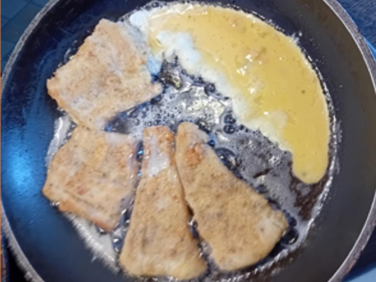 Seelachsfilet paniert mit Brat-Rahm-Wirsing und Butter-Pellkartoffel-Drillingen - Rezept - Bild Nr. 6