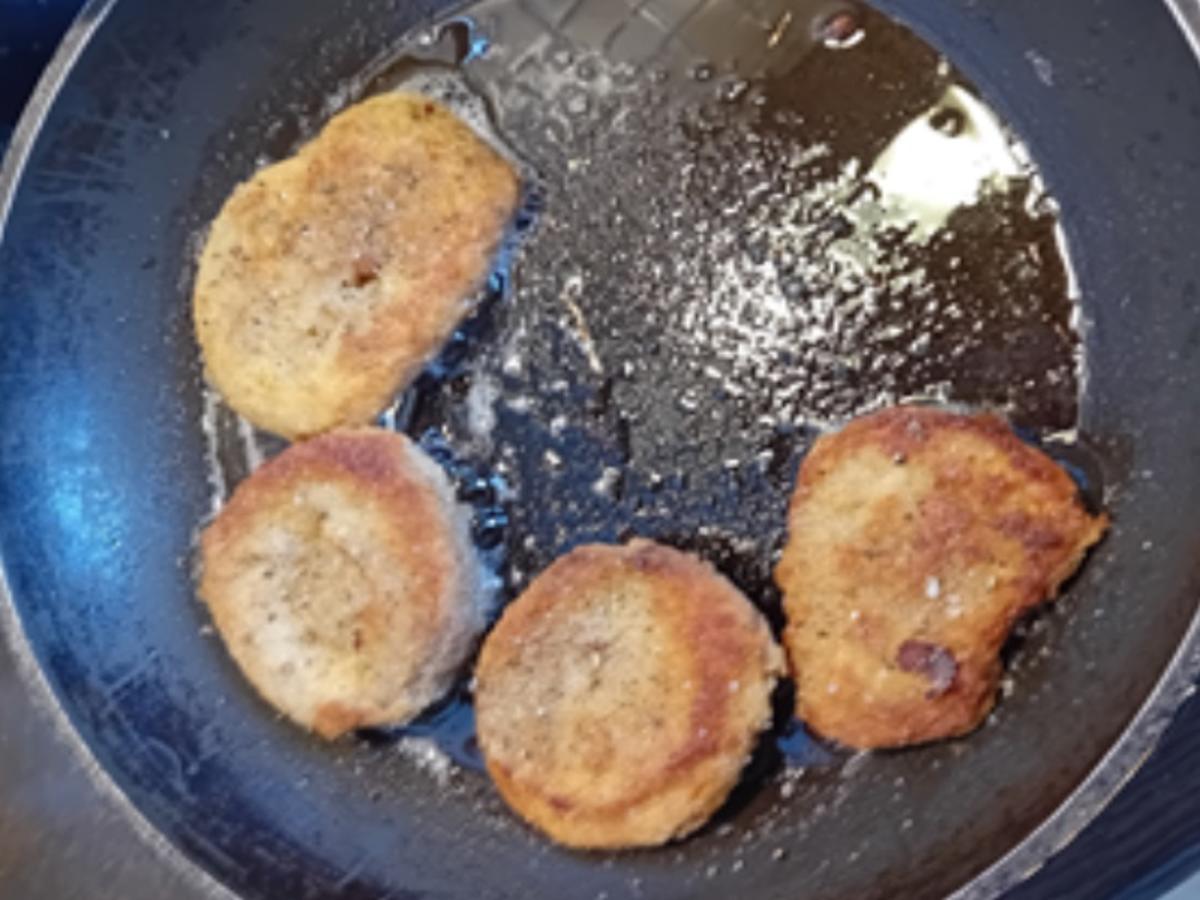 Steinpilzschnitzel mit Butter-Erbsen und Möhren-Kartoffel-Stampf - Rezept - Bild Nr. 6