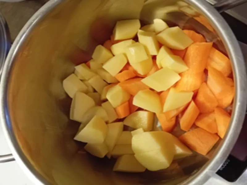 Rezept: Steinpilzschnitzel mit Butter-Erbsen und Möhren-Kartoffel-Stampf Bild Nr. 10 Steinpilzschnitzel mit Butter-Erbsen und Möhren-Kartoffel-Stampf - Rezept - Bild Nr. 10