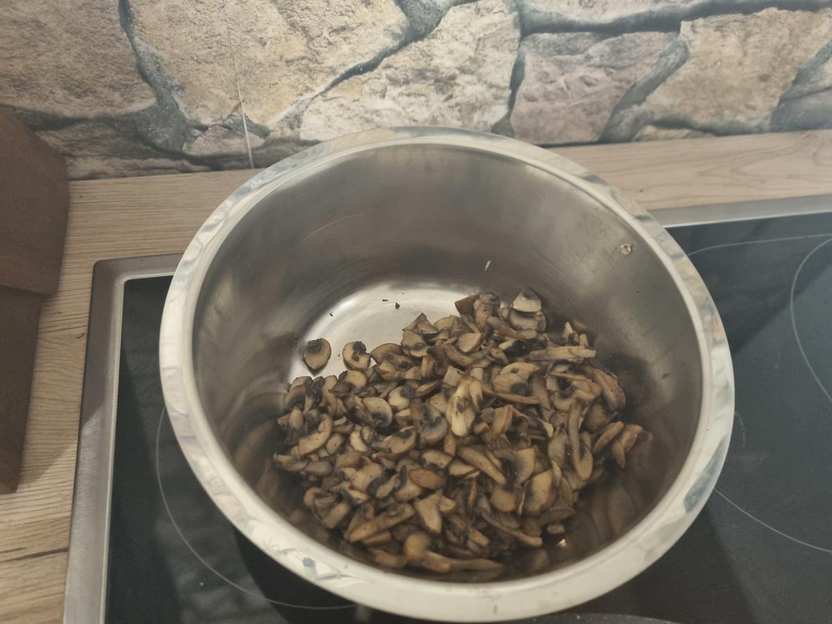 Schnitzelpfanne mit Käse überbacken - Rezept - Bild Nr. 17825