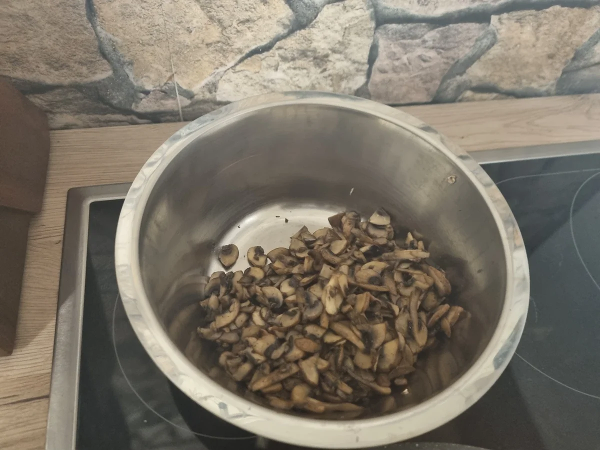 Schnitzelpfanne mit Käse überbacken - Rezept - Bild Nr. 17825