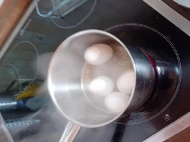 Eierbuletten mit Gurkensalat - Rezept - Bild Nr. 17843