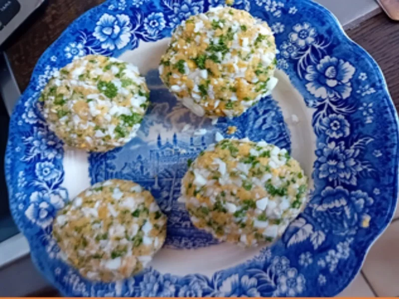 Eierbuletten mit Gurkensalat - Rezept - Bild Nr. 17850