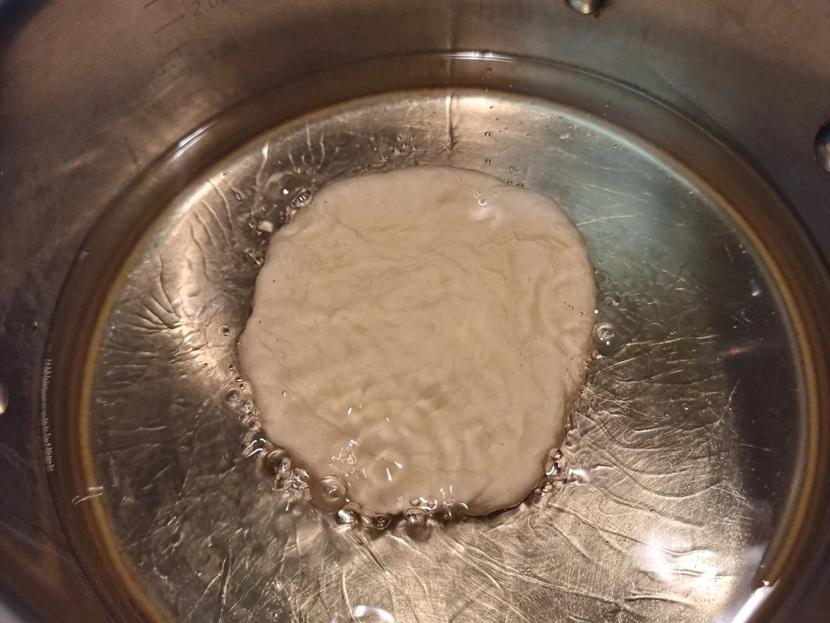 Langos mit Creme -fraiche und Feta - Rezept - Bild Nr. 17850