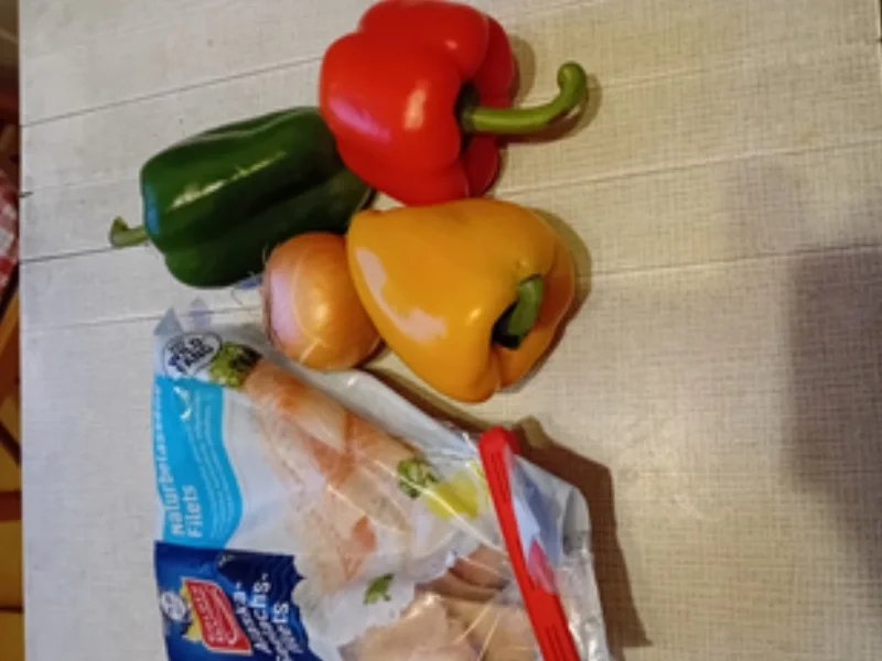 Rezept: Seelachfilet frittiert mit Paprikamix süß-sauer Bild Nr. 17842 Seelachfilet frittiert mit Paprikamix süß-sauer - Rezept - Bild Nr. 17842