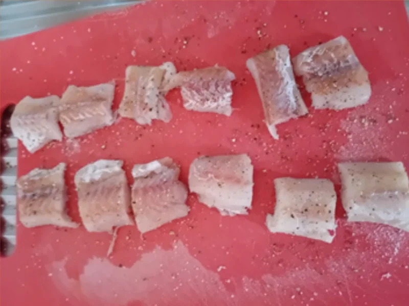 Rezept: Seelachfilet frittiert mit Paprikamix süß-sauer Bild Nr. 17843 Seelachfilet frittiert mit Paprikamix süß-sauer - Rezept - Bild Nr. 17843