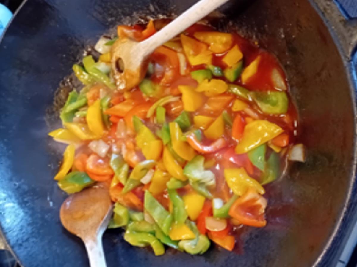 Rezept: Seelachfilet frittiert mit Paprikamix süß-sauer Bild Nr. 17854 Seelachfilet frittiert mit Paprikamix süß-sauer - Rezept - Bild Nr. 17854