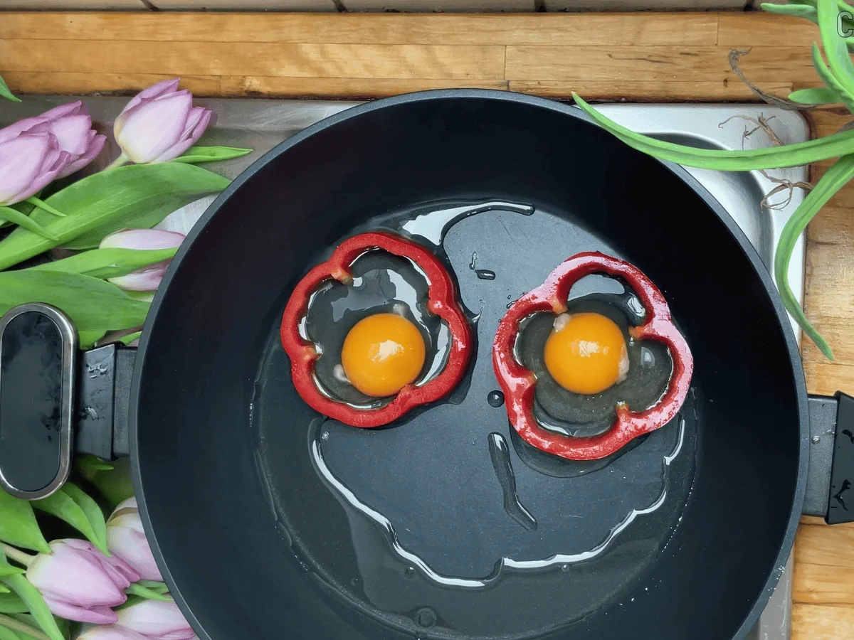 Valentinstagsfrühstück | Spiegelei-Blume - Rezept - Bild Nr. 17850
