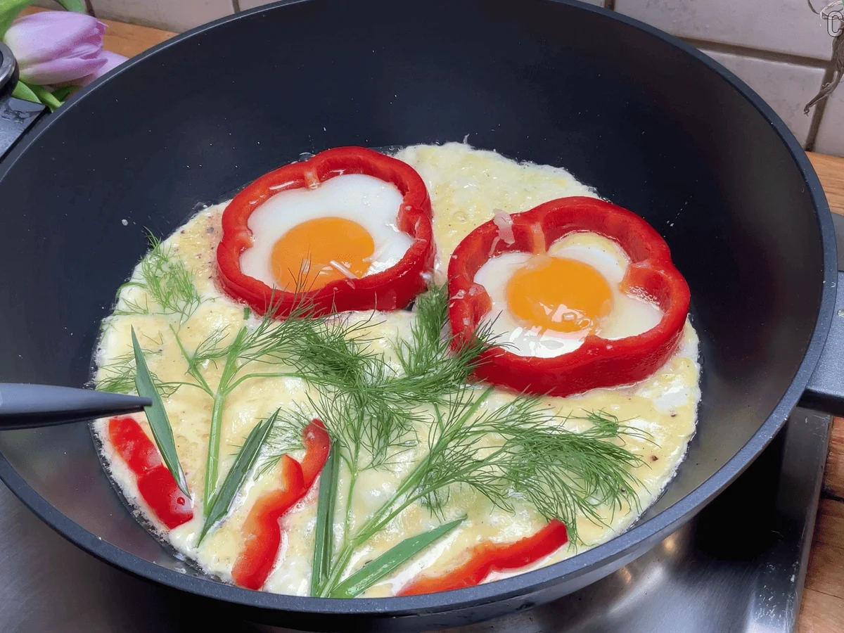 Valentinstagsfrühstück | Spiegelei-Blume - Rezept - Bild Nr. 17854