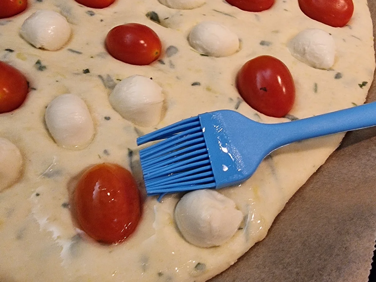 Rezept: Kartoffel-Focaccia mit Kirschtomaten und Mozzarella Bild Nr. 17879 Kartoffel-Focaccia mit Kirschtomaten und Mozzarella - Rezept - Bild Nr. 17879